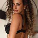 curlygyaal